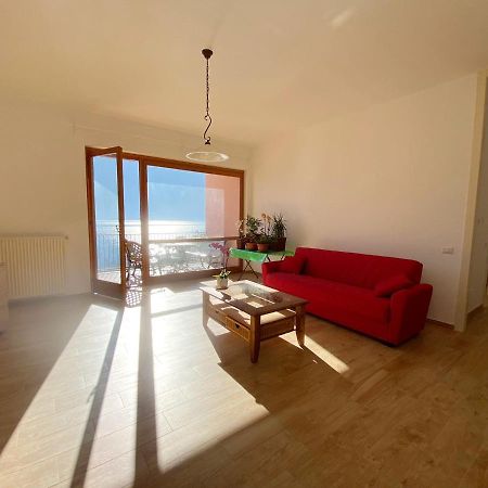 Big Apartment With Lake View And Two Bedrooms Sala Comacina Exterior foto