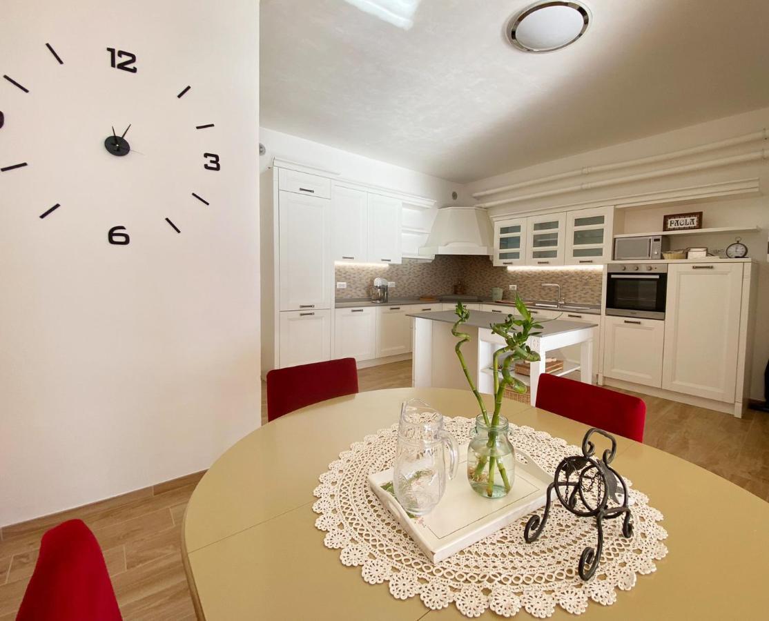 Big Apartment With Lake View And Two Bedrooms Sala Comacina Exterior foto