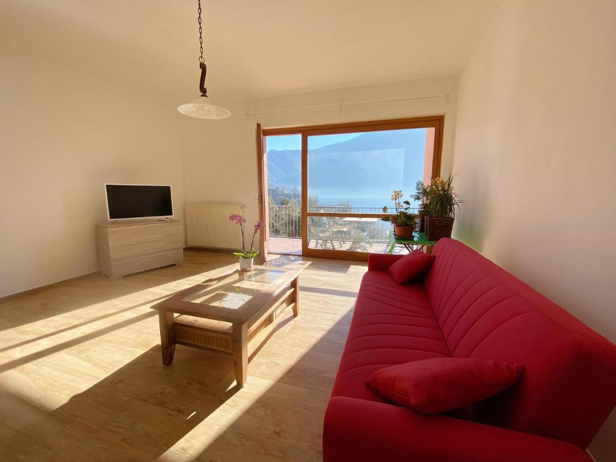 Big Apartment With Lake View And Two Bedrooms Sala Comacina Exterior foto
